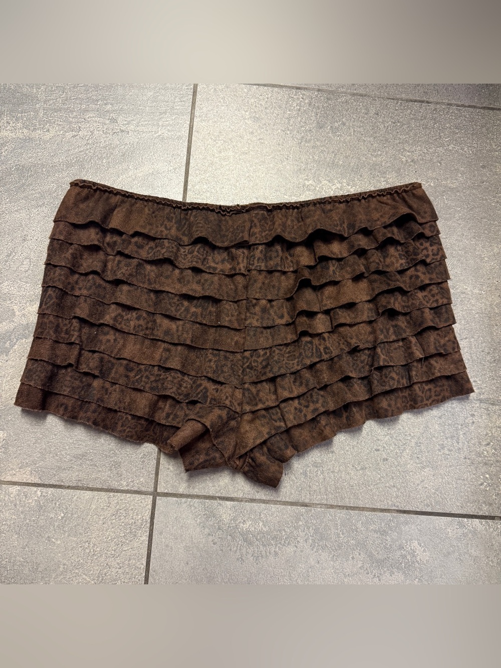 Windsor Untamed Layers Suede Ruffle Shorts Leopard Animal Print Brown Small S - Picture 5 of 8